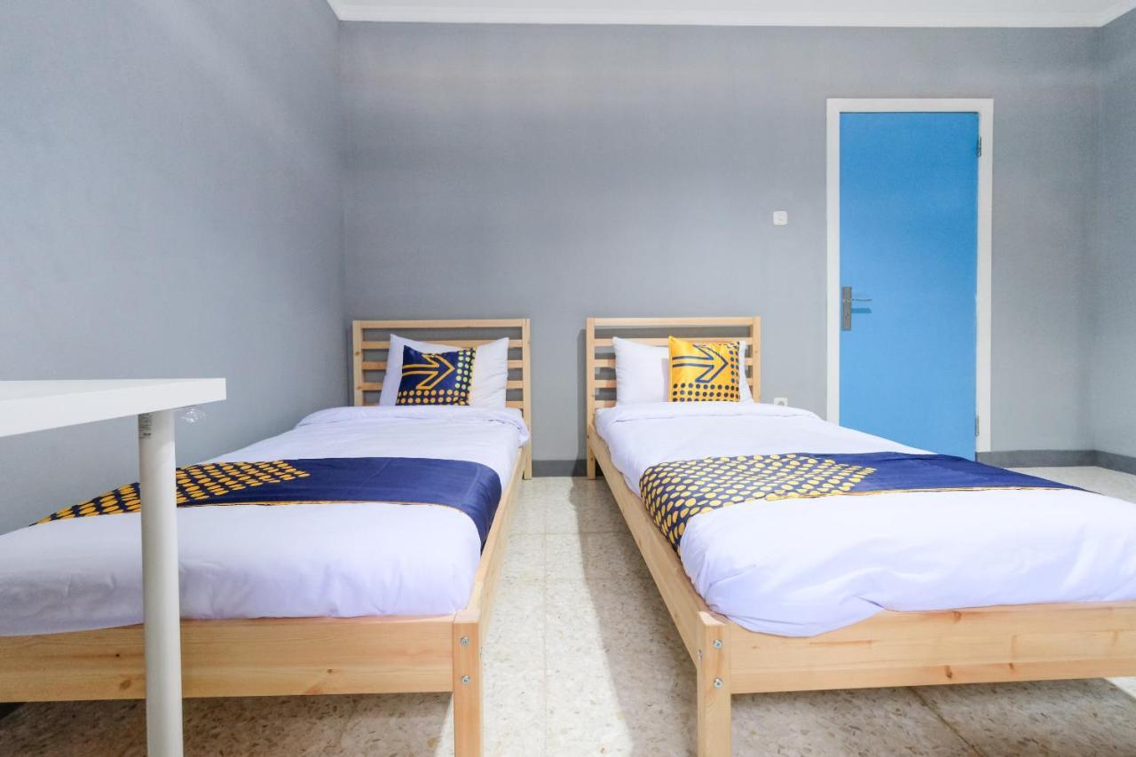 Spot On 2281 Omajo Hotel Semarang Eksteriør billede